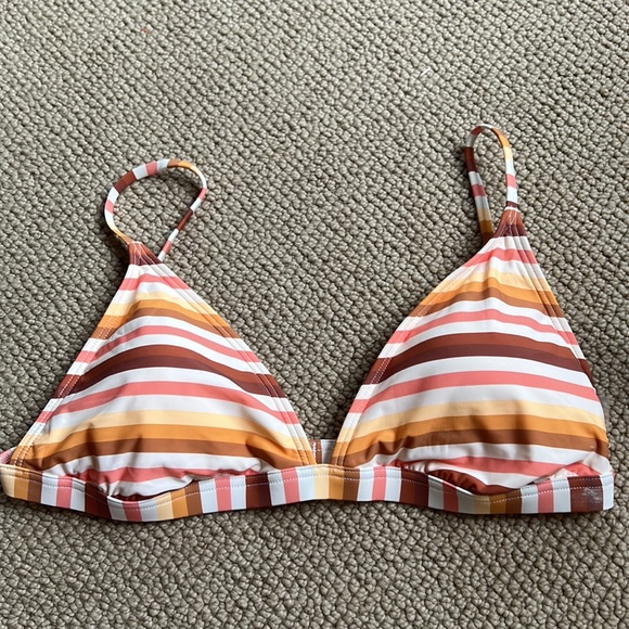 Billabong swim top - Picture 5 of 5